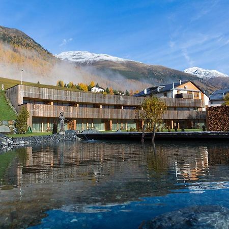 Relais & Chateaux In Lain Hotel Cadonau Brail Esterno foto