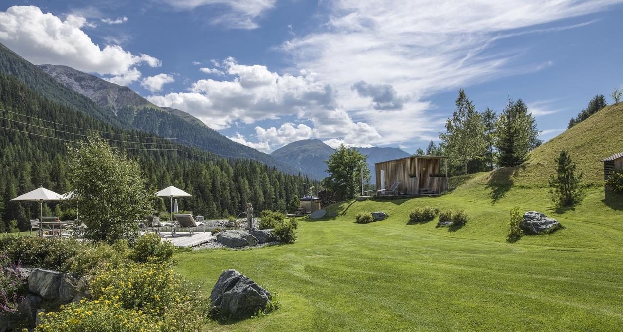 Relais & Chateaux In Lain Hotel Cadonau Brail Esterno foto