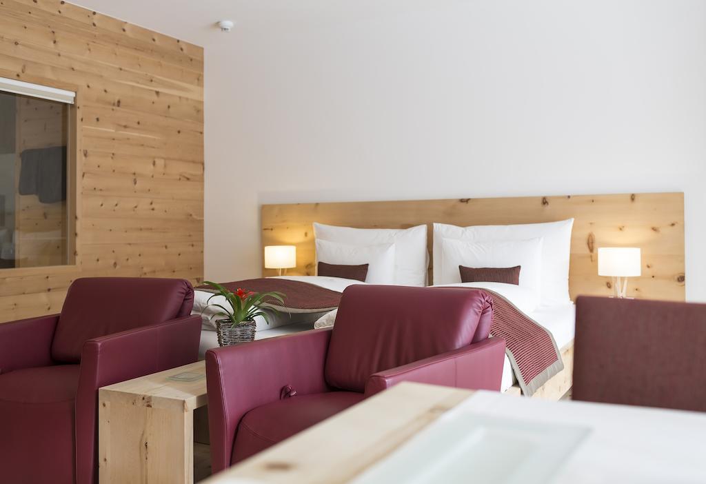 Relais & Chateaux In Lain Hotel Cadonau Brail Esterno foto