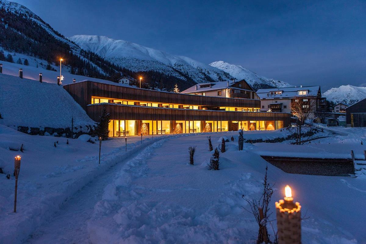 Relais & Chateaux In Lain Hotel Cadonau Brail Esterno foto