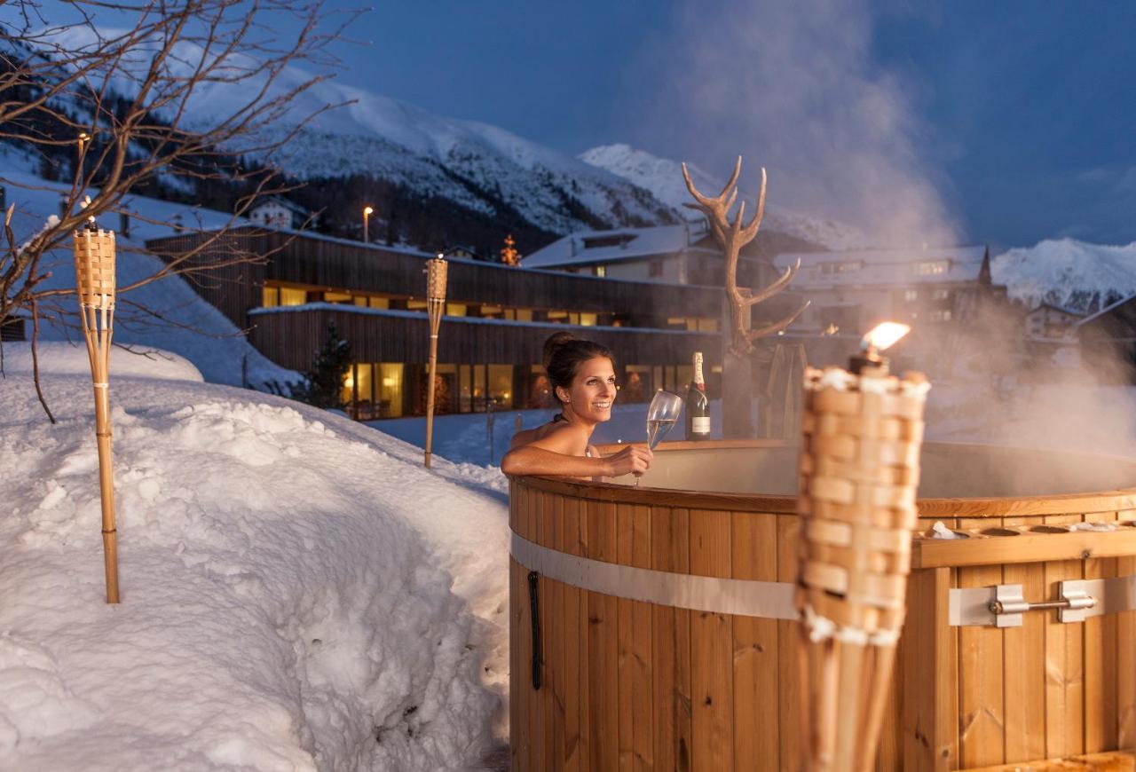 Relais & Chateaux In Lain Hotel Cadonau Brail Esterno foto